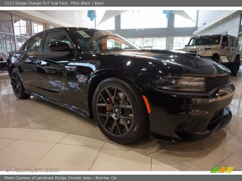 Front 3/4 View of 2017 Charger R/T Scat Pack