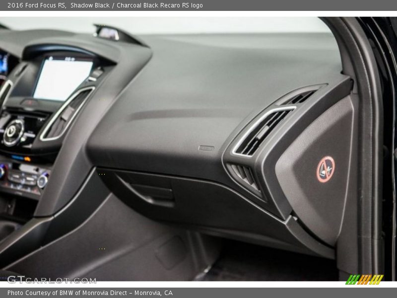 Shadow Black / Charcoal Black Recaro RS logo 2016 Ford Focus RS