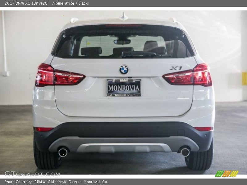 Alpine White / Black 2017 BMW X1 sDrive28i