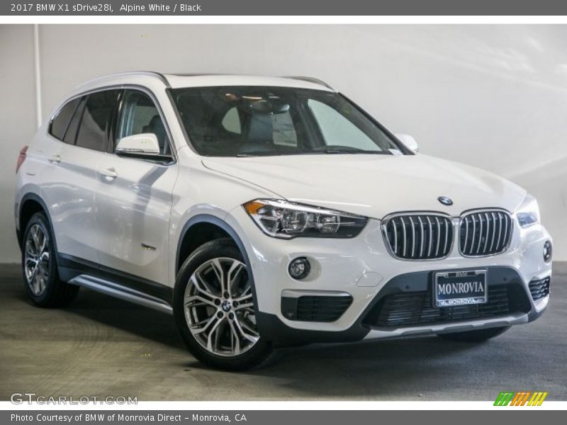 Alpine White / Black 2017 BMW X1 sDrive28i