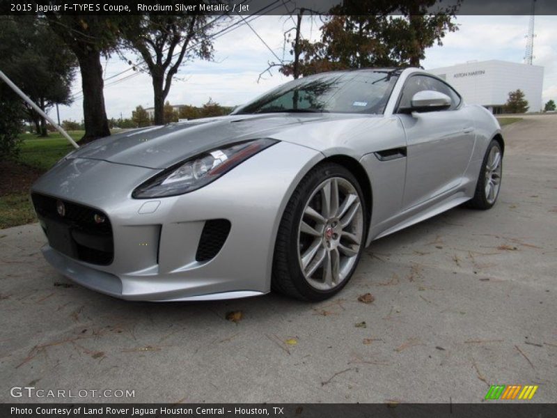 Front 3/4 View of 2015 F-TYPE S Coupe