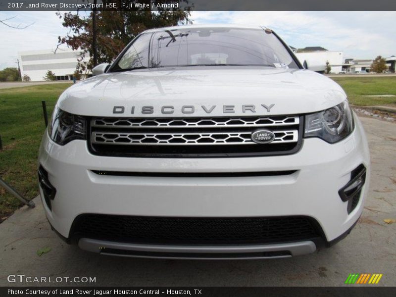 Fuji White / Almond 2017 Land Rover Discovery Sport HSE