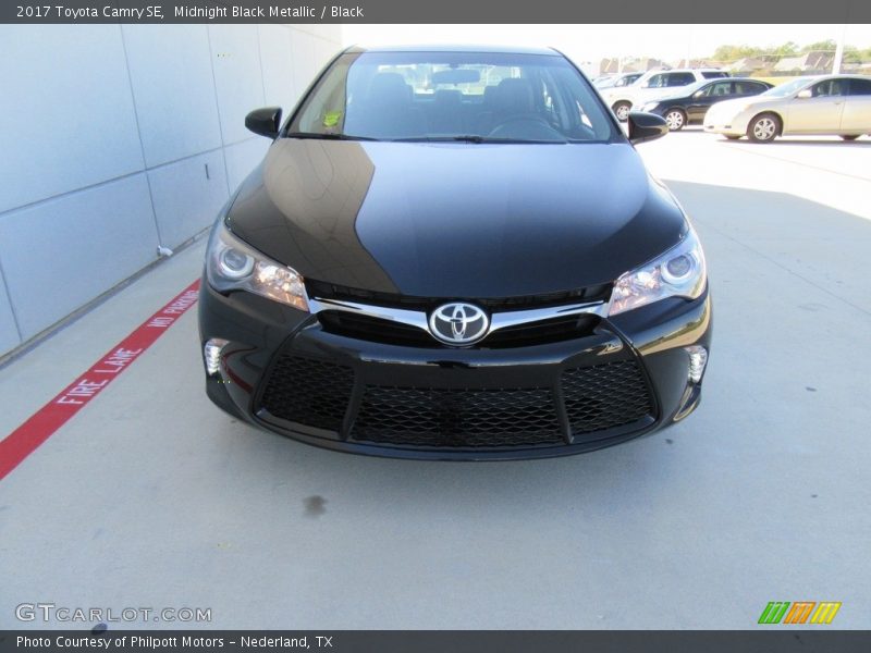Midnight Black Metallic / Black 2017 Toyota Camry SE
