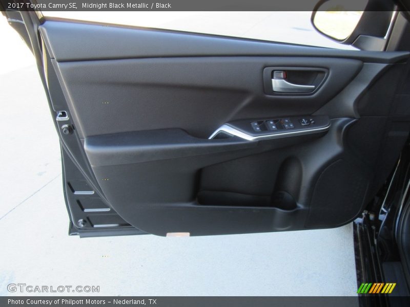 Midnight Black Metallic / Black 2017 Toyota Camry SE