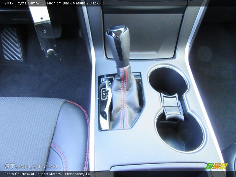 Midnight Black Metallic / Black 2017 Toyota Camry SE