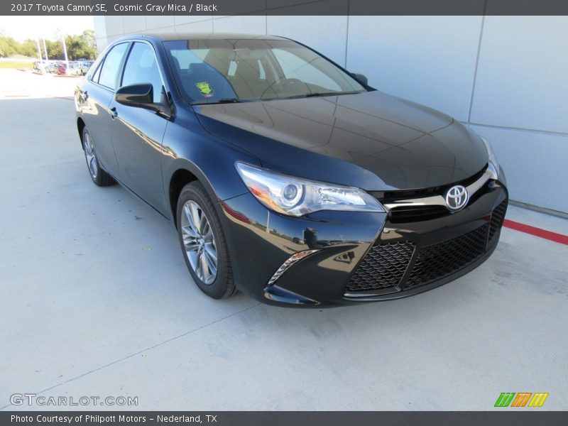 Cosmic Gray Mica / Black 2017 Toyota Camry SE