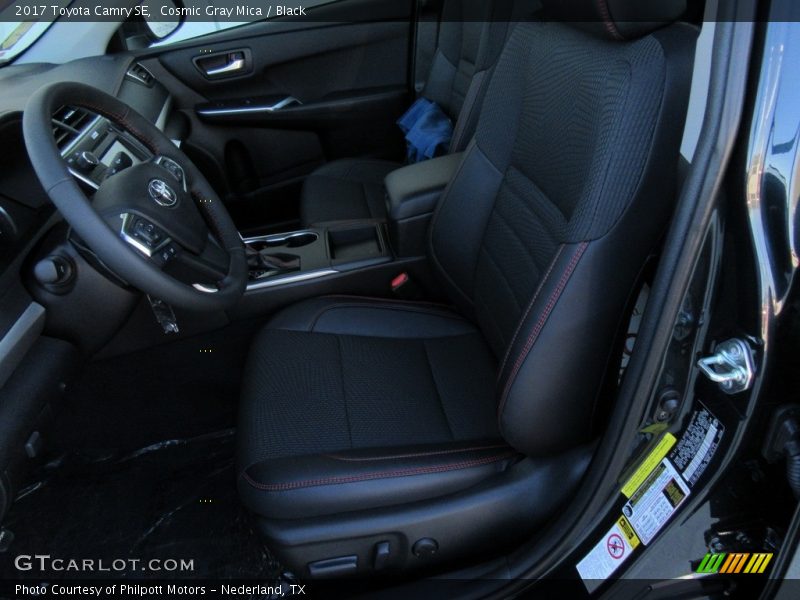Cosmic Gray Mica / Black 2017 Toyota Camry SE