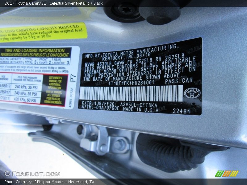 Celestial Silver Metallic / Black 2017 Toyota Camry SE