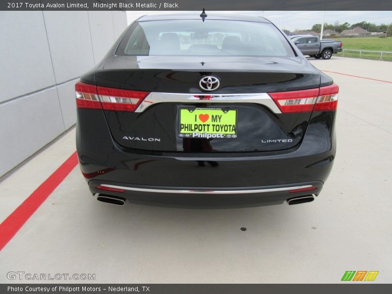 Midnight Black Metallic / Black 2017 Toyota Avalon Limited