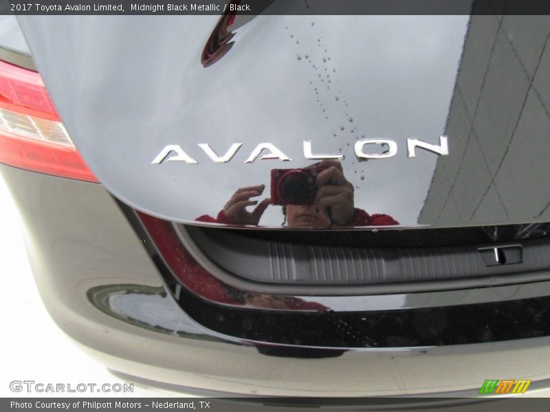  2017 Avalon Limited Logo
