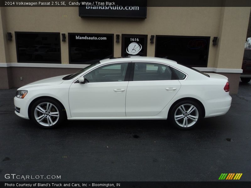 Candy White / Titan Black 2014 Volkswagen Passat 2.5L SE