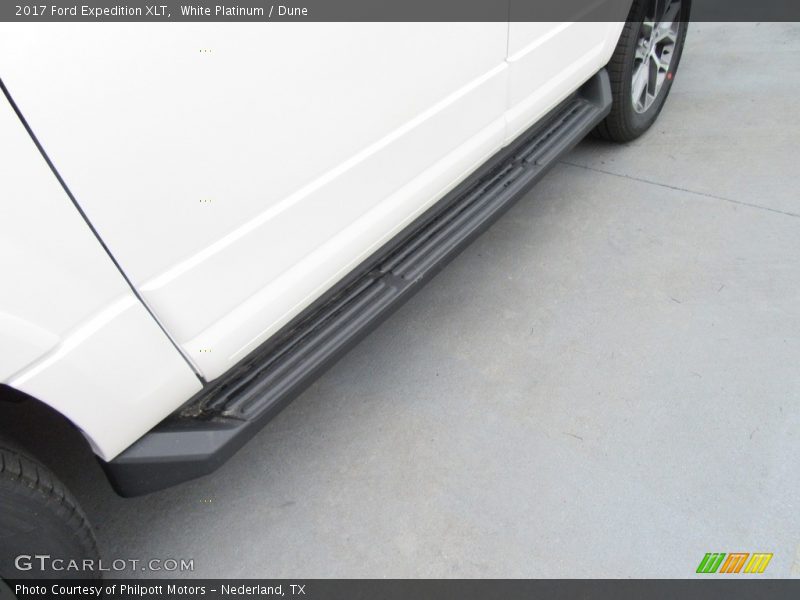 White Platinum / Dune 2017 Ford Expedition XLT