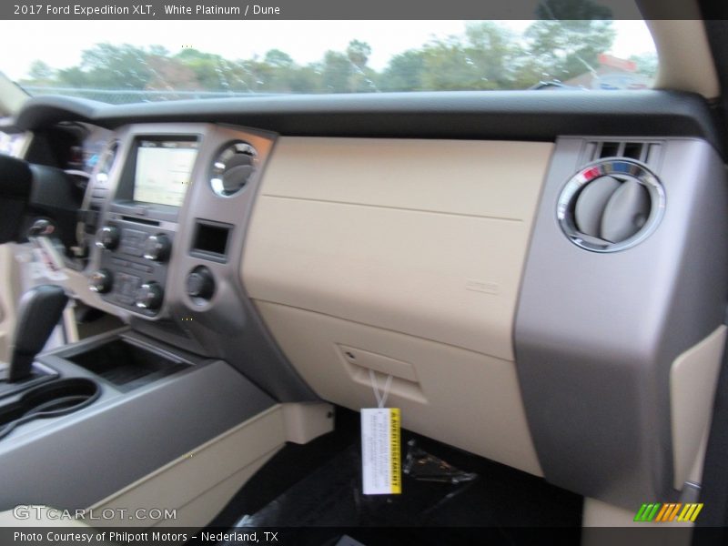 White Platinum / Dune 2017 Ford Expedition XLT
