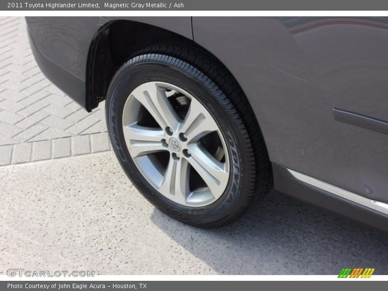 Magnetic Gray Metallic / Ash 2011 Toyota Highlander Limited