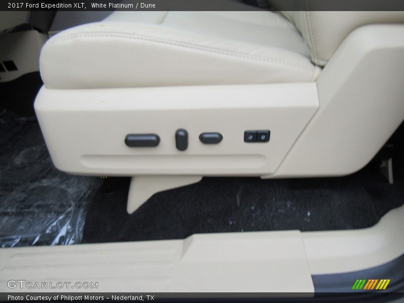 White Platinum / Dune 2017 Ford Expedition XLT