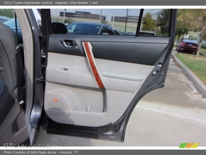 Magnetic Gray Metallic / Ash 2011 Toyota Highlander Limited