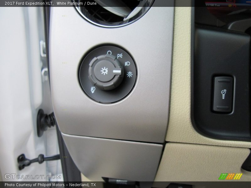 White Platinum / Dune 2017 Ford Expedition XLT