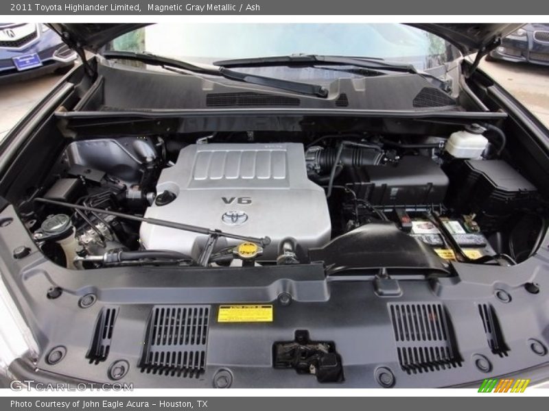Magnetic Gray Metallic / Ash 2011 Toyota Highlander Limited