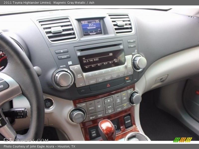 Magnetic Gray Metallic / Ash 2011 Toyota Highlander Limited