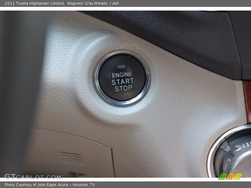 Magnetic Gray Metallic / Ash 2011 Toyota Highlander Limited