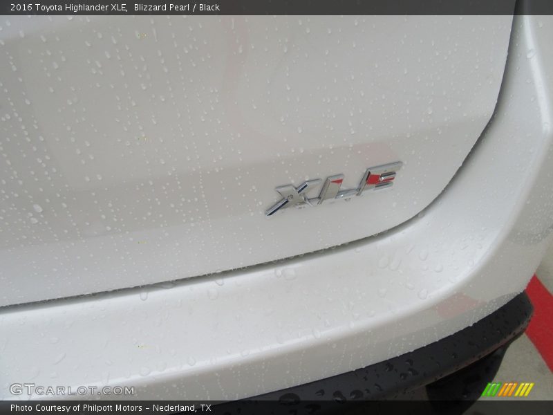 Blizzard Pearl / Black 2016 Toyota Highlander XLE