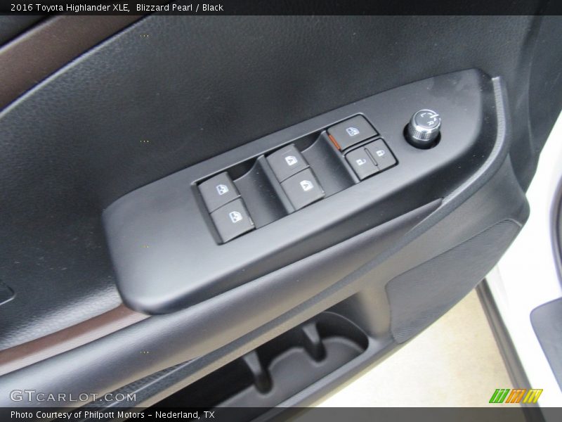 Blizzard Pearl / Black 2016 Toyota Highlander XLE