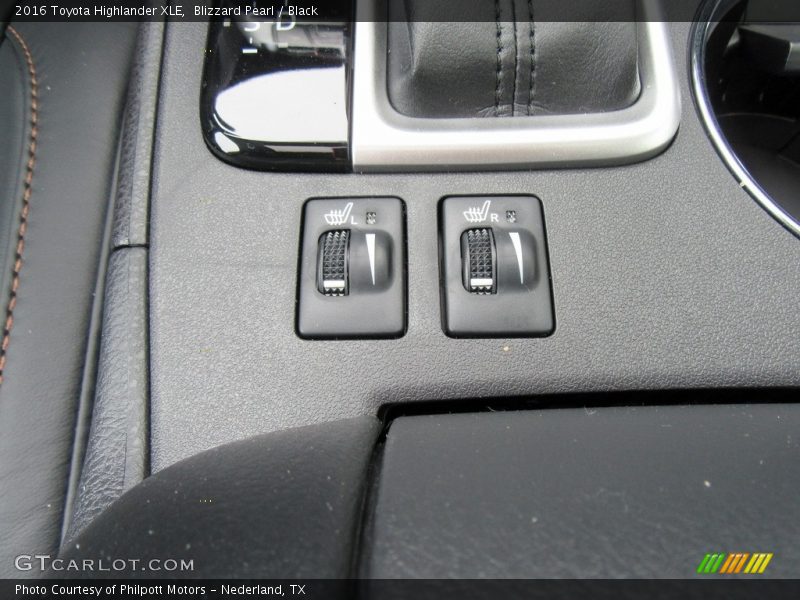 Blizzard Pearl / Black 2016 Toyota Highlander XLE