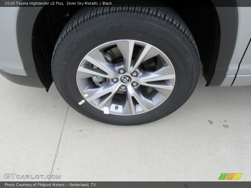  2016 Highlander LE Plus Wheel