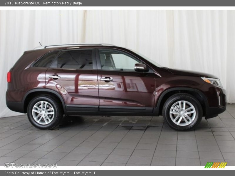 Remington Red / Beige 2015 Kia Sorento LX