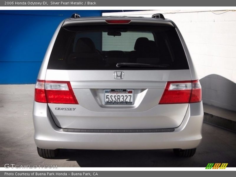 Silver Pearl Metallic / Black 2006 Honda Odyssey EX