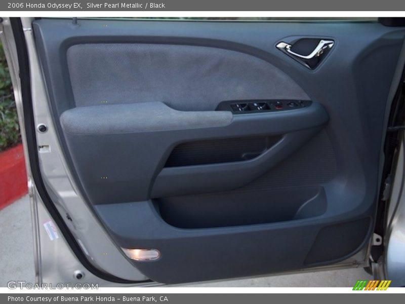 Silver Pearl Metallic / Black 2006 Honda Odyssey EX