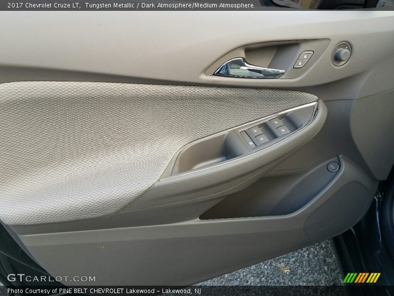 Tungsten Metallic / Dark Atmosphere/Medium Atmosphere 2017 Chevrolet Cruze LT