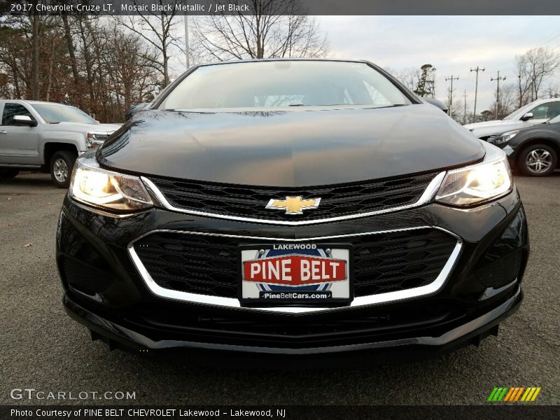 Mosaic Black Metallic / Jet Black 2017 Chevrolet Cruze LT