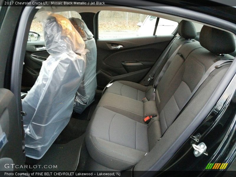 Mosaic Black Metallic / Jet Black 2017 Chevrolet Cruze LT
