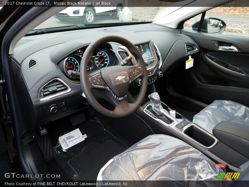 Mosaic Black Metallic / Jet Black 2017 Chevrolet Cruze LT