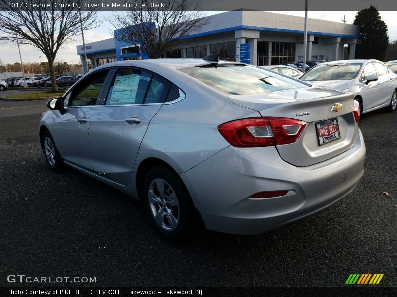 Silver Ice Metallic / Jet Black 2017 Chevrolet Cruze LS