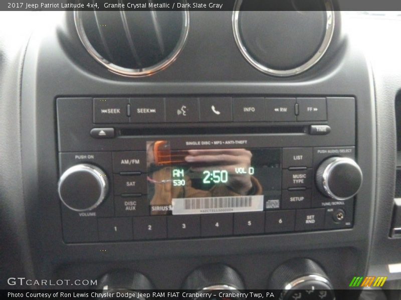 Granite Crystal Metallic / Dark Slate Gray 2017 Jeep Patriot Latitude 4x4