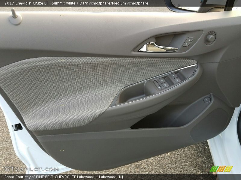 Summit White / Dark Atmosphere/Medium Atmosphere 2017 Chevrolet Cruze LT