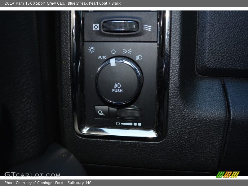 Blue Streak Pearl Coat / Black 2014 Ram 1500 Sport Crew Cab