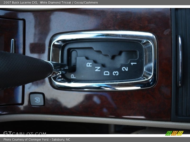 White Diamond Tricoat / Cocoa/Cashmere 2007 Buick Lucerne CXS