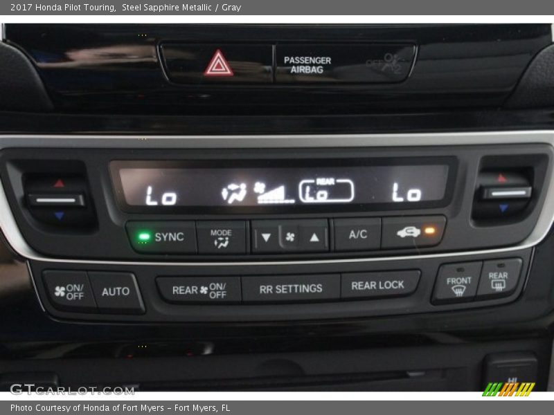 Controls of 2017 Pilot Touring