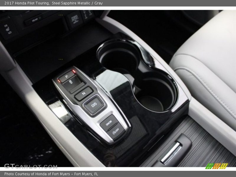 Controls of 2017 Pilot Touring