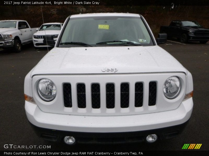 Bright White / Dark Slate Gray 2017 Jeep Patriot Latitude 4x4