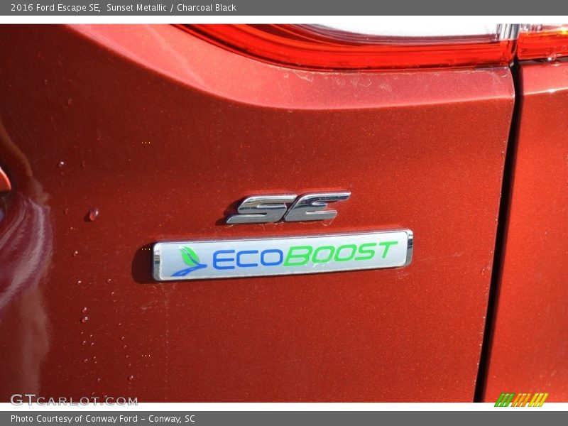 Sunset Metallic / Charcoal Black 2016 Ford Escape SE