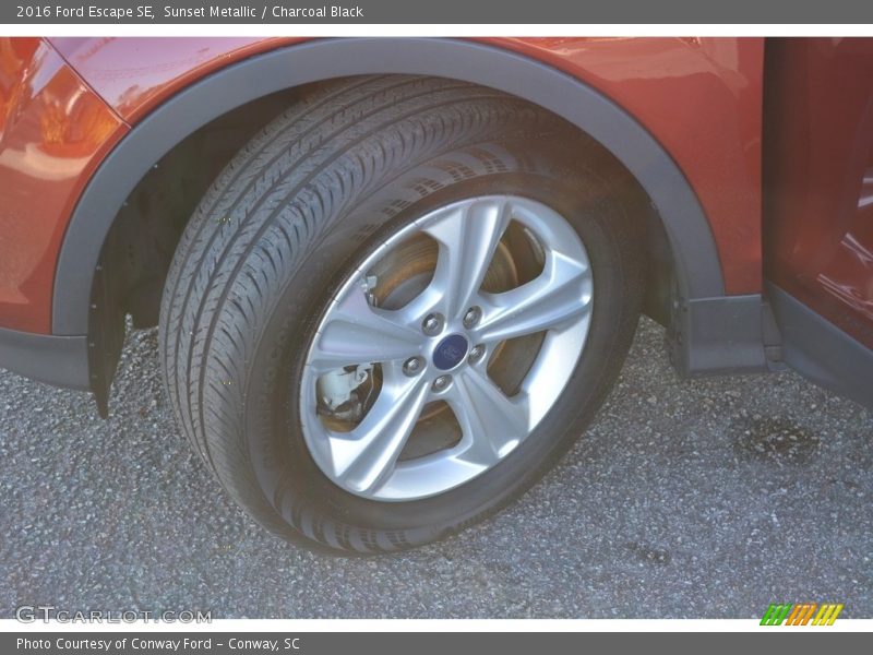 Sunset Metallic / Charcoal Black 2016 Ford Escape SE