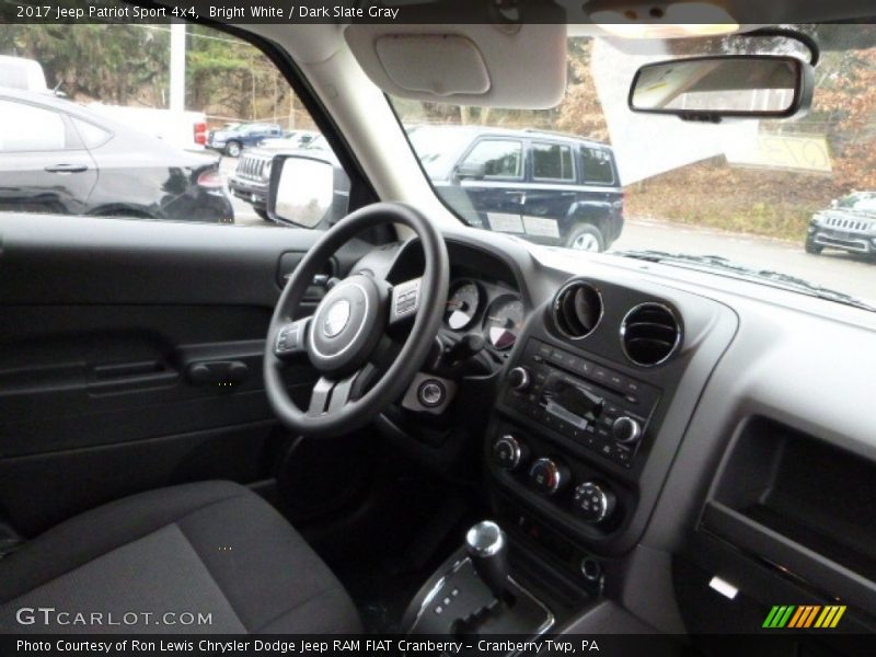 Bright White / Dark Slate Gray 2017 Jeep Patriot Sport 4x4