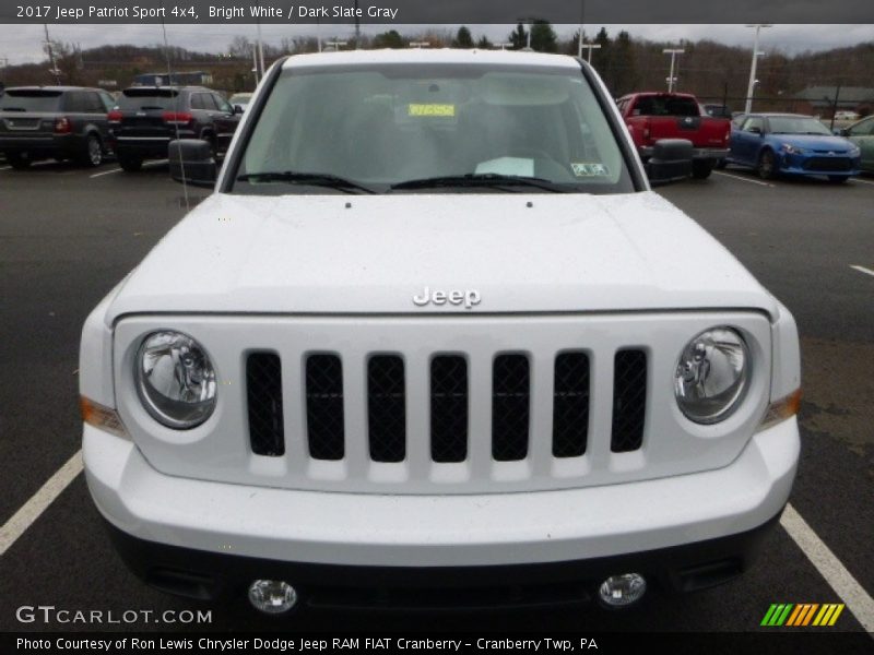 Bright White / Dark Slate Gray 2017 Jeep Patriot Sport 4x4