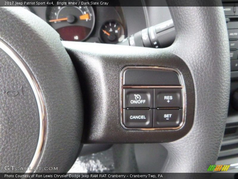Bright White / Dark Slate Gray 2017 Jeep Patriot Sport 4x4