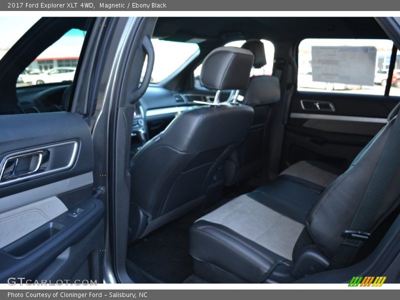 Magnetic / Ebony Black 2017 Ford Explorer XLT 4WD