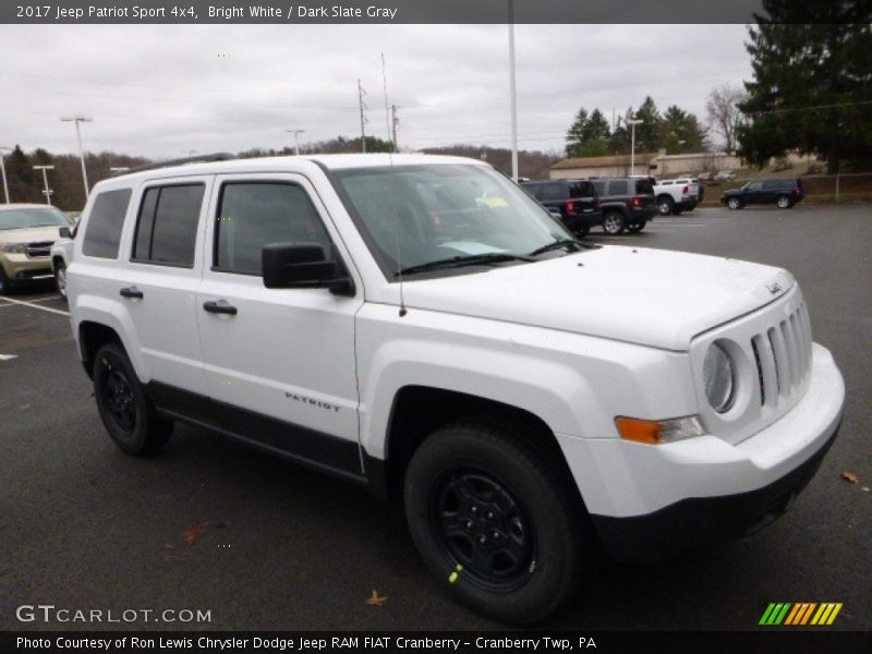 Bright White / Dark Slate Gray 2017 Jeep Patriot Sport 4x4